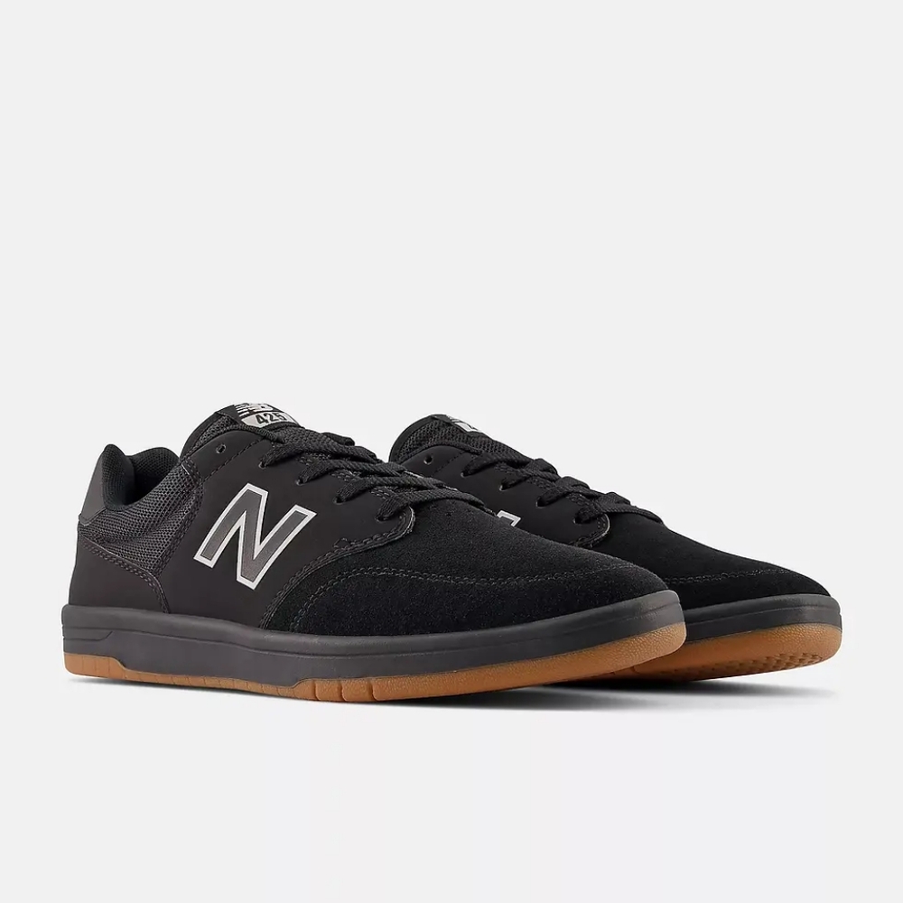 New Balance 425 Size US 9.5 Black Gum